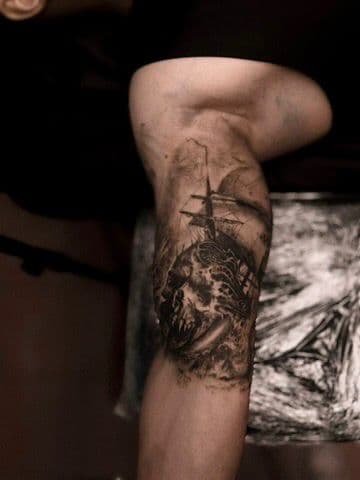 fine-line tattoo · piece 08 · Aleksandra, Kraska Tattoo, Rishon LeZion